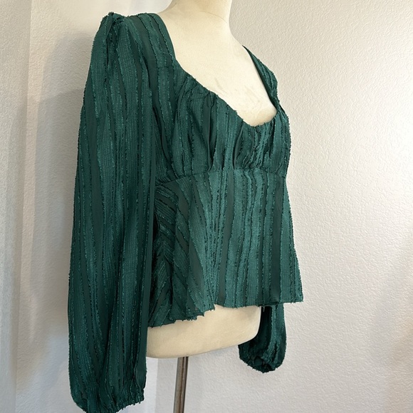 NWT Lulu’s Spread the Cheer Emerald Textured Square Neck Long Sleeve Top (L) - Picture 9 of 13